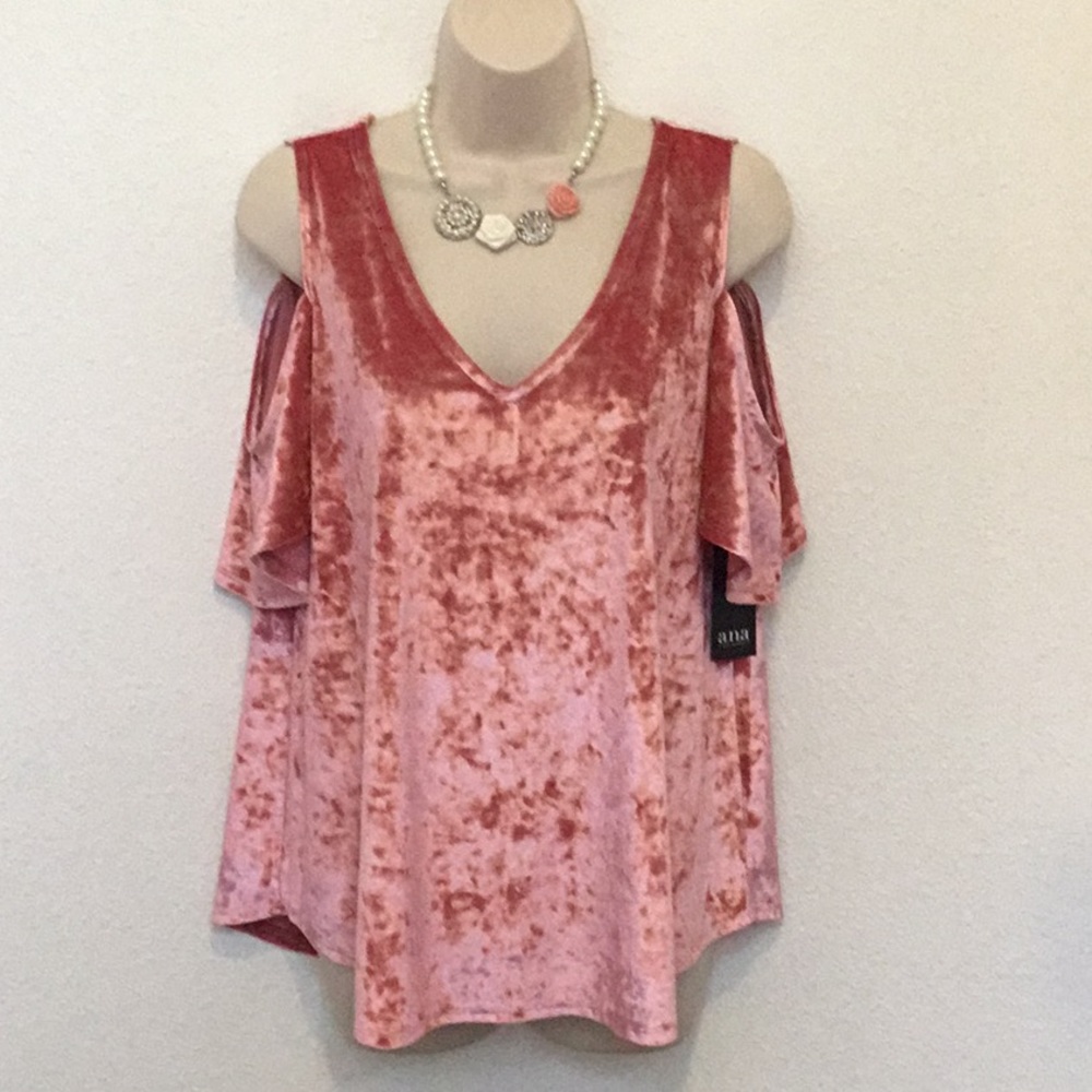 NWT Velvet Cold Shoulder